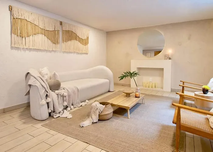 Apartment Huge 4br With 2 Big Terraces *